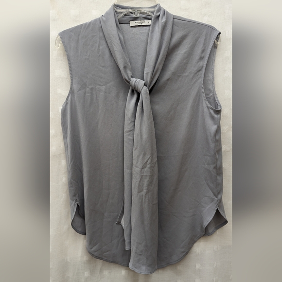 M.M. LaFleur Grey sleeveless chiffon blouse Sz S - Picture 1 of 5